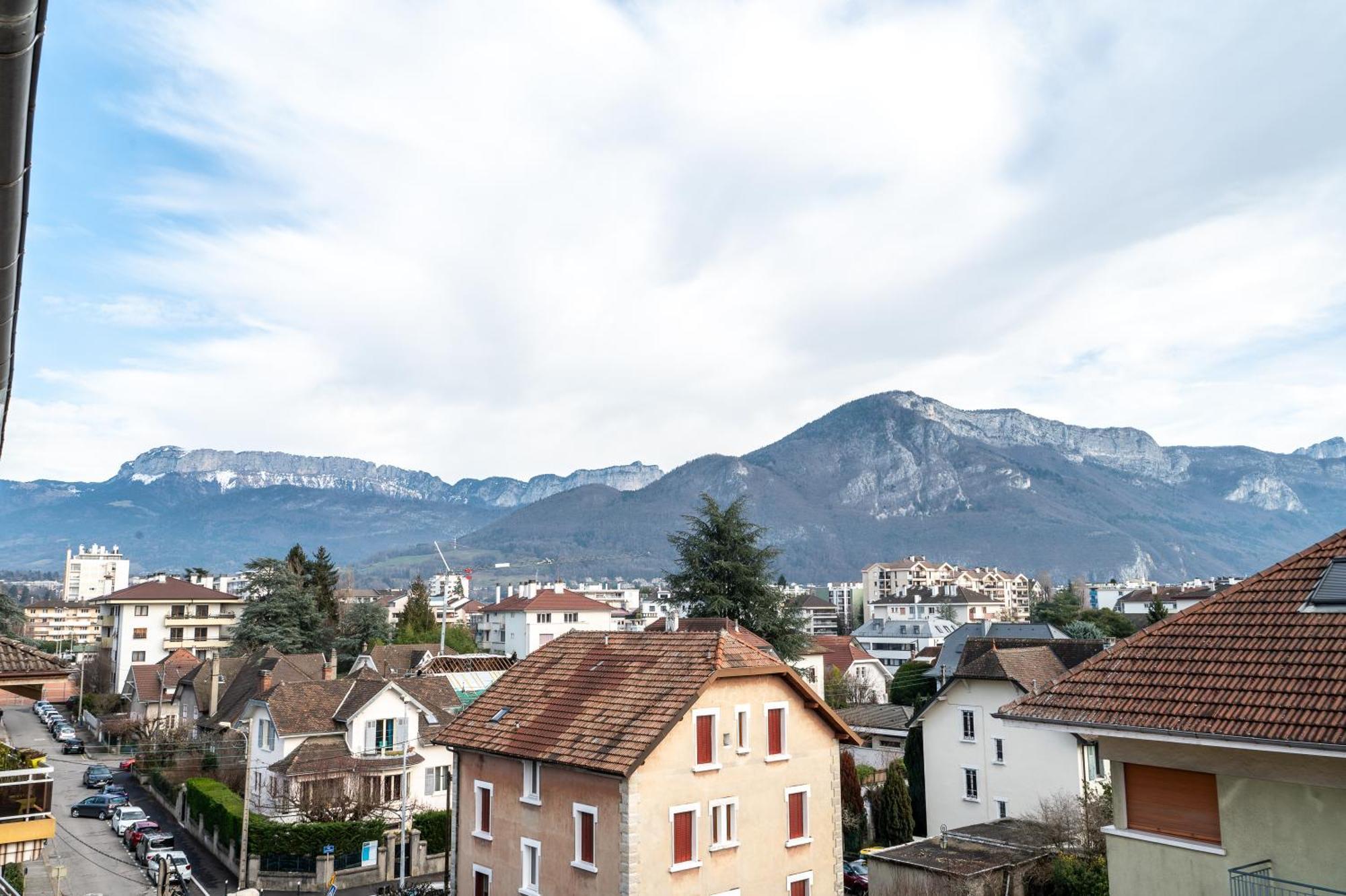 Apartamento Les 3 Monts - Vue Panoramique Sur Les Montagnes Annecy Exterior foto